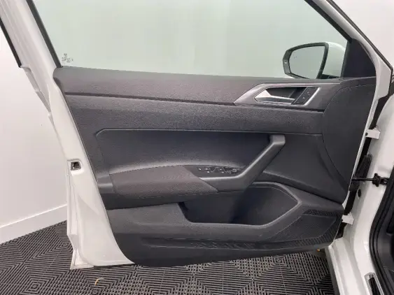VOLKSWAGEN POLO VI - voiture d'occasion - Photo 16