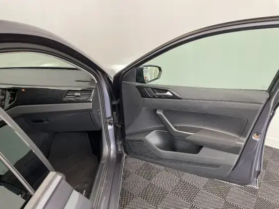 VOLKSWAGEN POLO VI - voiture d'occasion - Photo 19