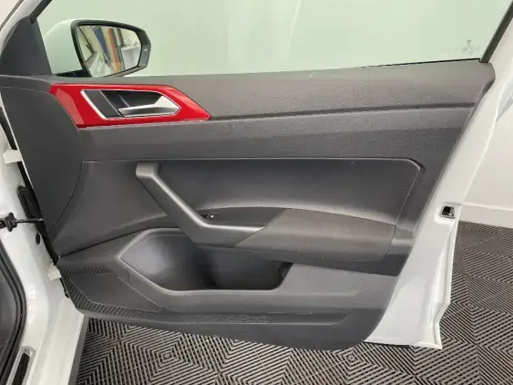 VOLKSWAGEN POLO VI - voiture d'occasion - Photo 17
