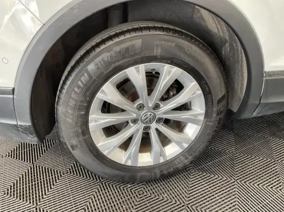 VOLKSWAGEN TIGUAN II - voiture d'occasion - Photo 21