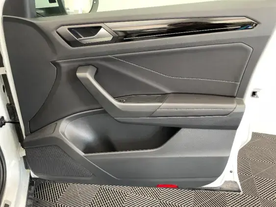 VOLKSWAGEN T-ROC - voiture d'occasion - Photo 18