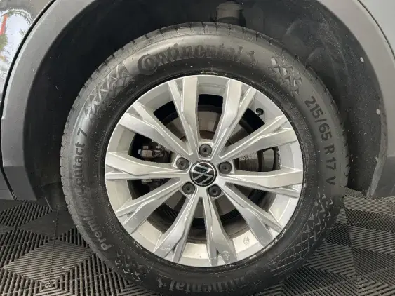 VOLKSWAGEN TIGUAN II - voiture d'occasion - Photo 22