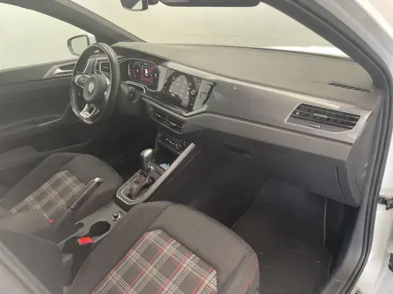 VOLKSWAGEN POLO VI - voiture d'occasion - Photo 15