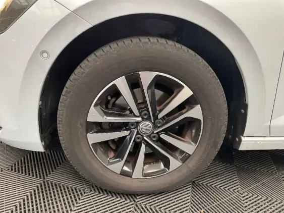 VOLKSWAGEN POLO VI - voiture d'occasion - Photo 19