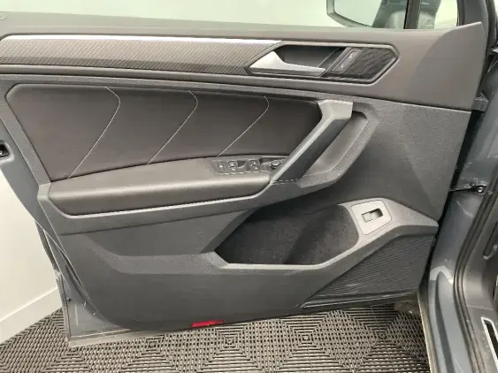 VOLKSWAGEN TIGUAN II - voiture d'occasion - Photo 17